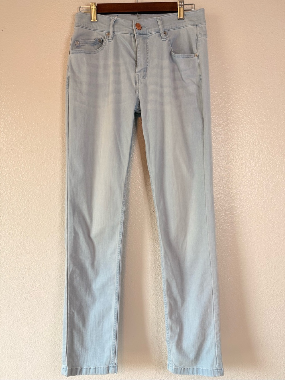 Mugsy Men’s Light Wash Stretch Jeans 30x32 Straight Fit Comfort Denim
